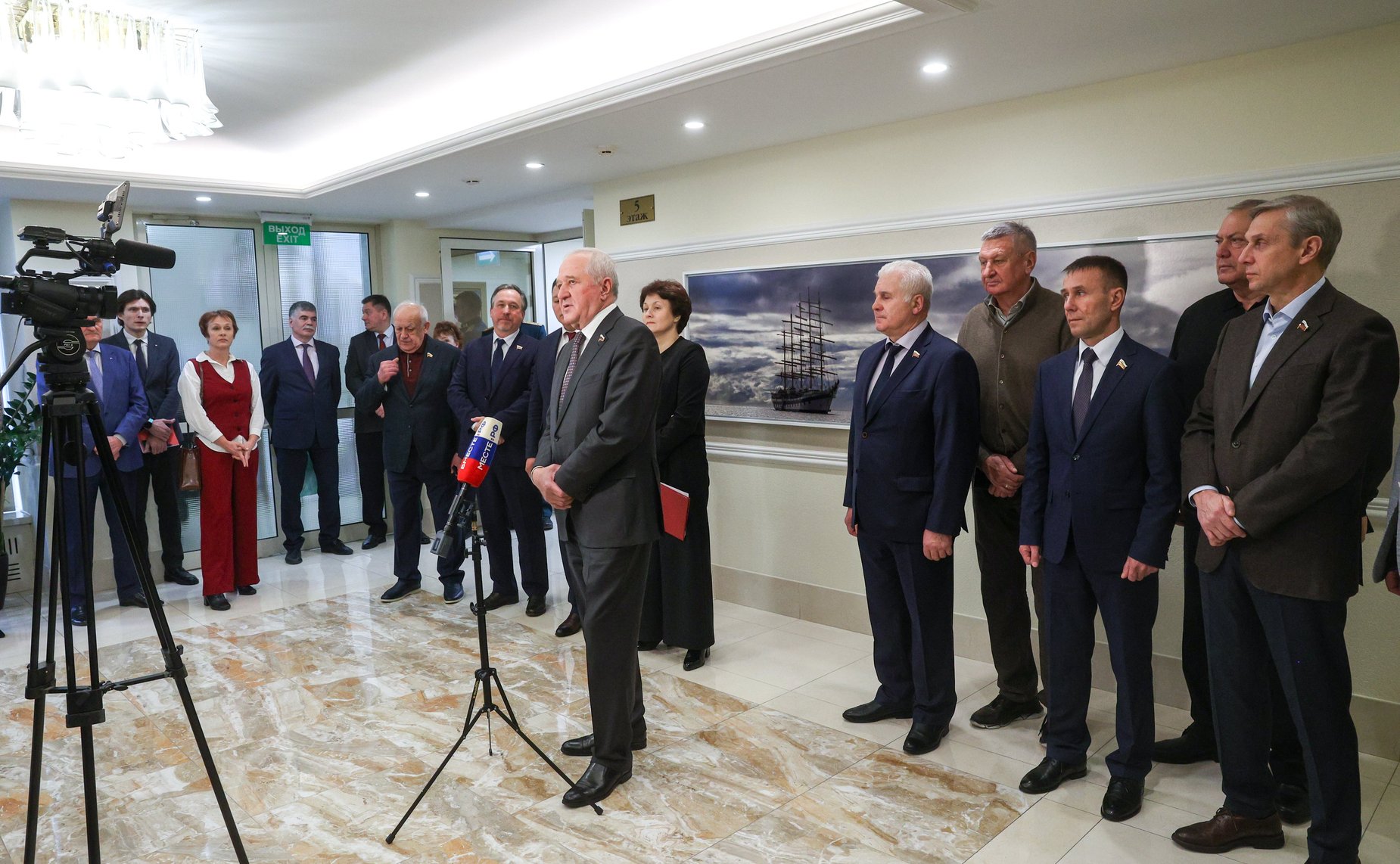 Открытие в Совете Федерации выставки ««Наследие Палеха» 90 лет художественного пути»