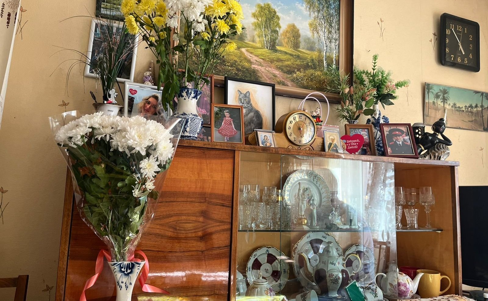 Артем Малащенков навестил бывшую малолетнюю узницу из Смоленска