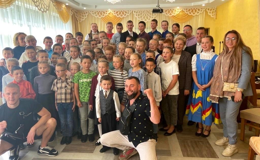 Елена Шумилова посетила в Сыктывкаре «Детский дом №3 для детей-сирот и детей, оставшихся без попечения родителей», провела беседу с детьми и персоналом