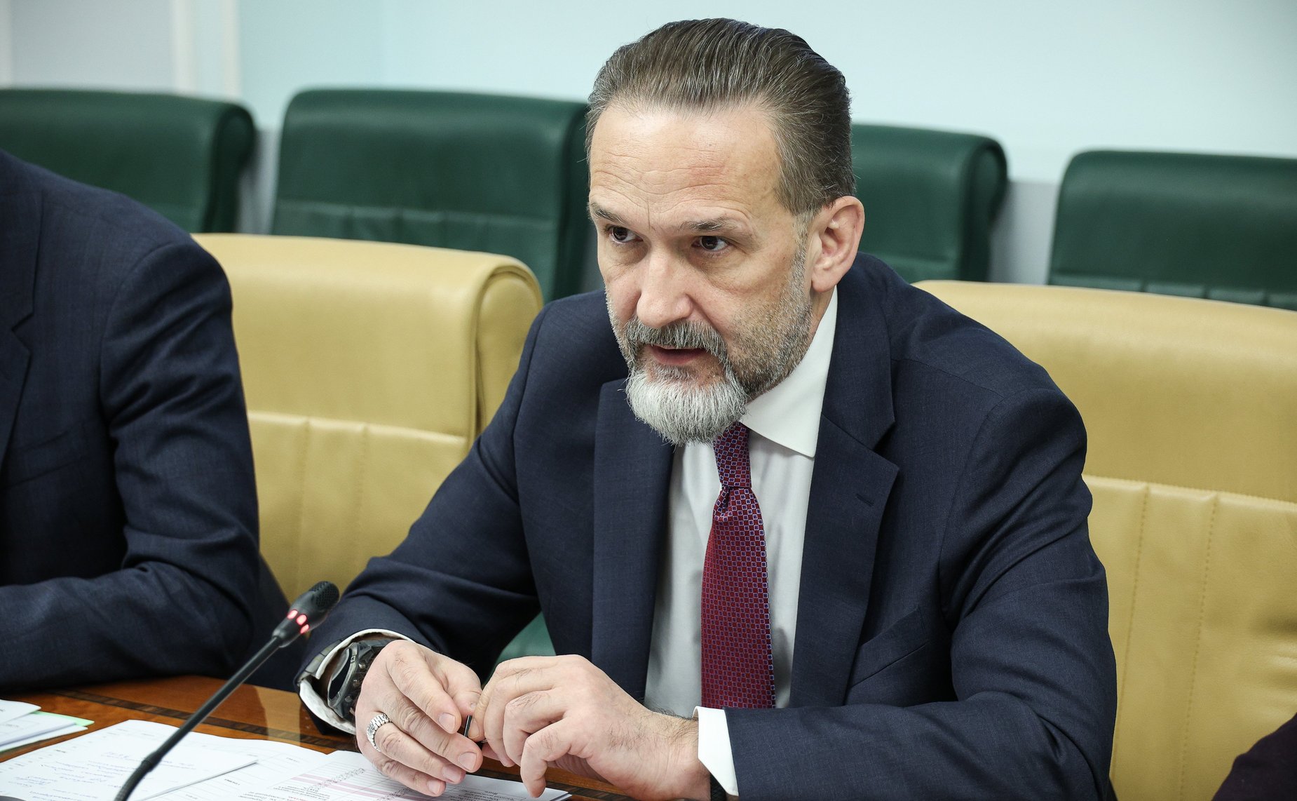 Совещание на тему «О приоритетных направлениях развития дорожного хозяйства в Дальневосточном федеральном округе»