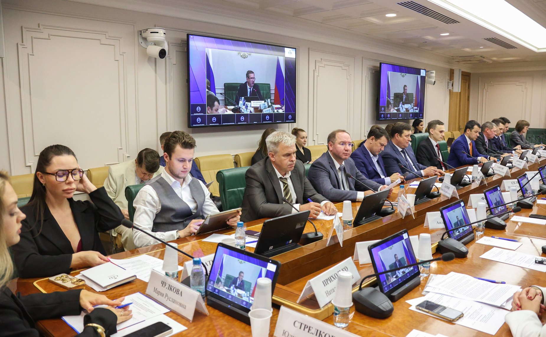 Круглый стол Комитета СФ по конституционному законодательству и государственного строительства «Ответственность за воспрепятствование профессиональной деятельности адвоката как гарантия реализации принципа состязательности и равноправия сторон»
