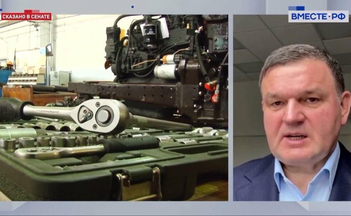 Сергей Перминов в интервью телеканалу «Вместе-РФ» ответил на вопросы о ключевых акцентах встречи Президента с руководителями фракций Государственной Думы и приоритетах для работы законодателей в Совете Федерации в осеннюю сессию