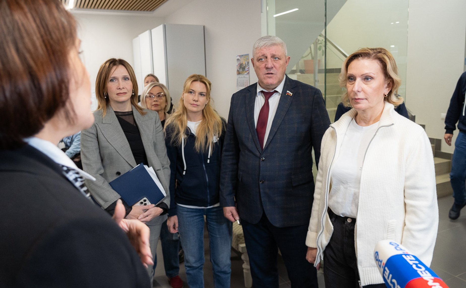 Сенаторы РФ посетили филиал Государственного фонда поддержки специальной военной операции «Защитники Отечества»