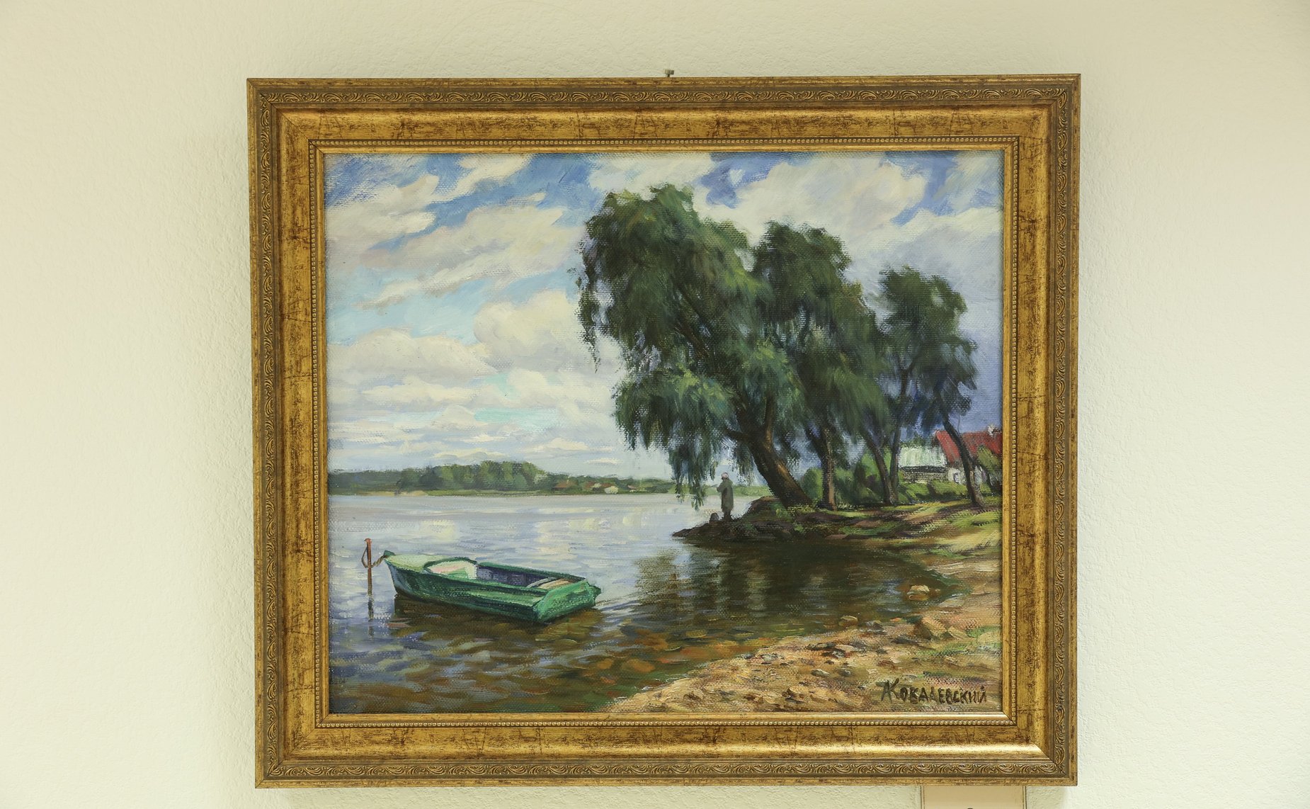 Дина Оюн открыла в верхней палате парламента выставку живописи московского художника Андрея Ковалевского «Мир на палитре»