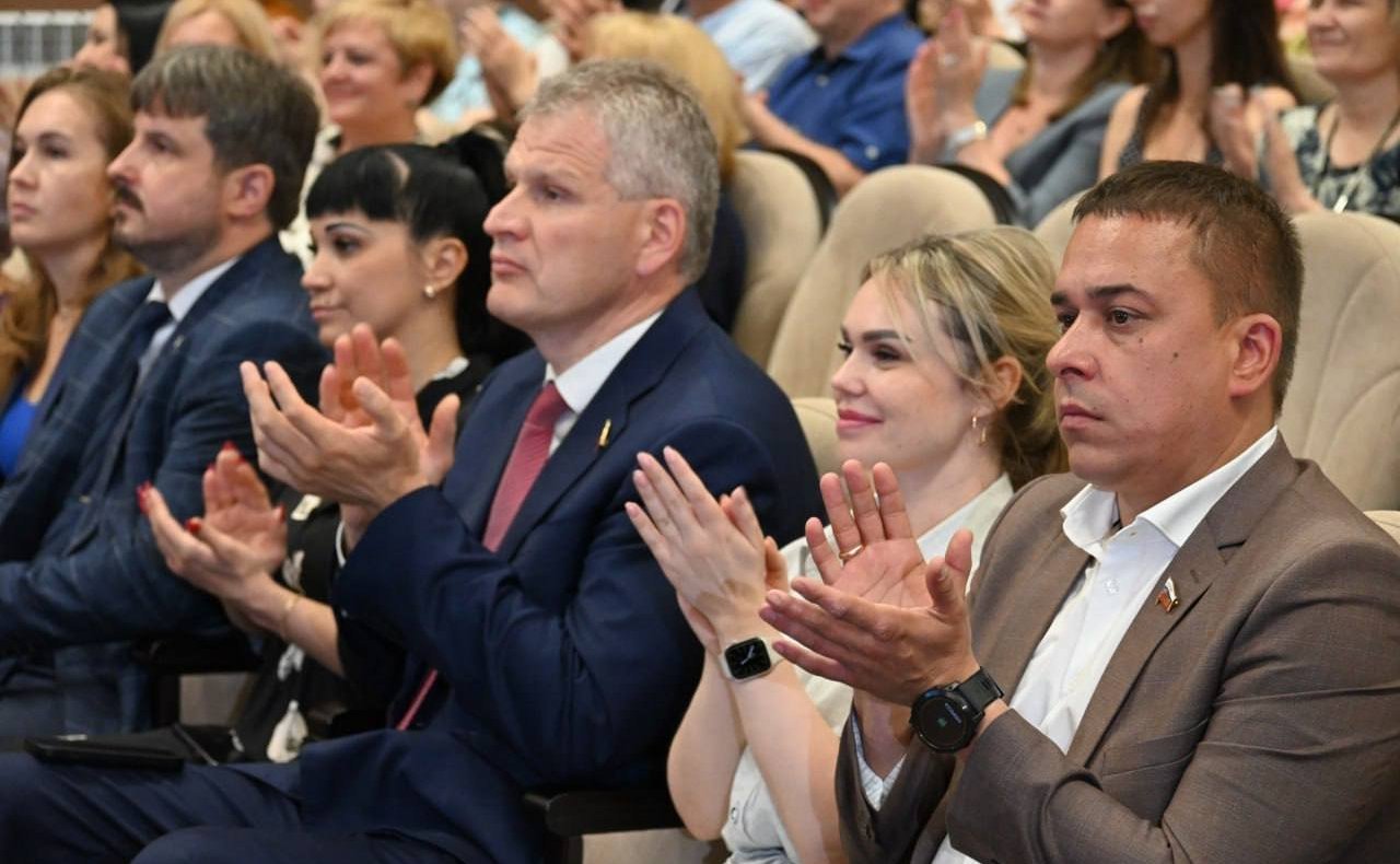 В Ульяновске поздравили врачей с наступающим Днем медицинского работника