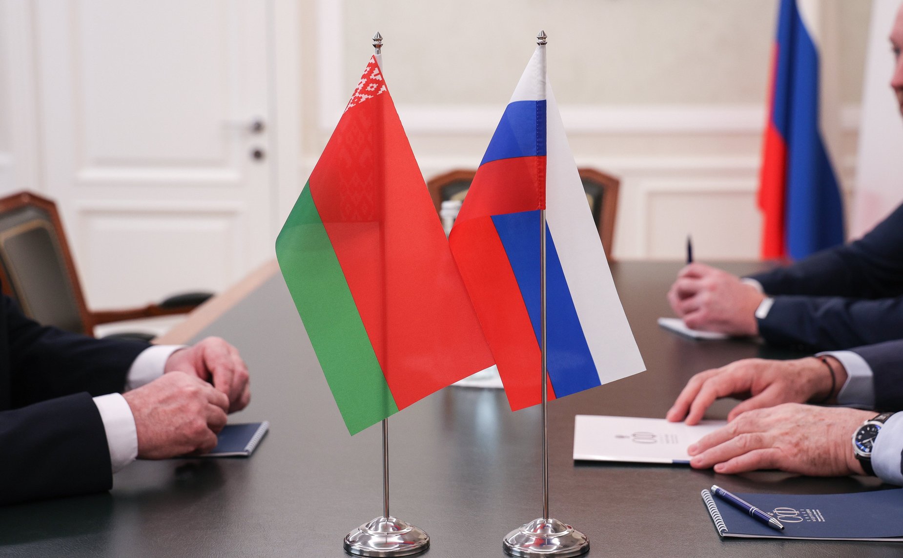 Встреча Юрия Воробьева с председателем Постоянной комиссии Совета Республики Национального собрания Республики Беларусь по региональной политике и местному самоуправлению, координатором группы международных наблюдателей от МПА СНГ