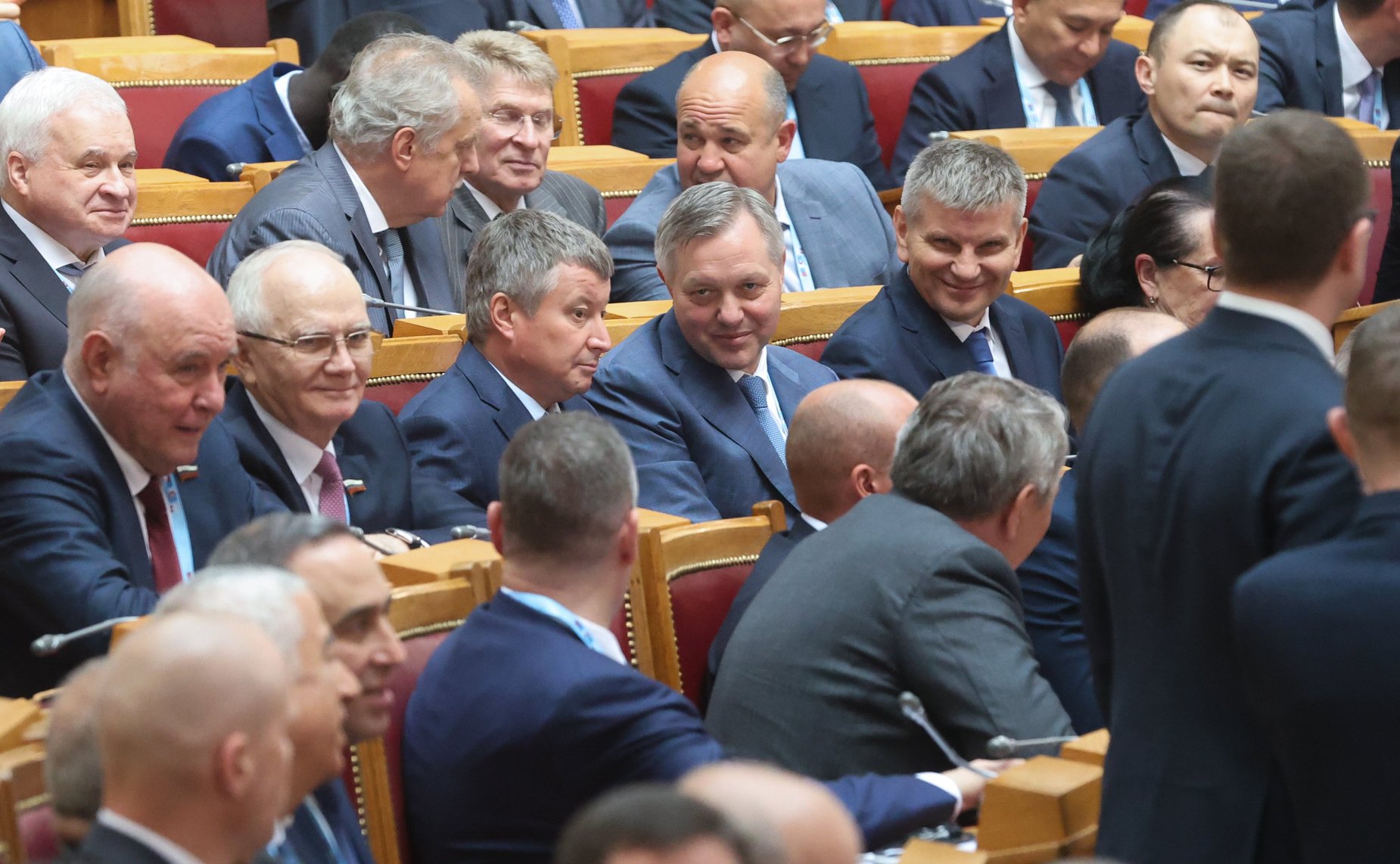 Владимир Путин выступил на пленарном заседании Х Парламентского форума БРИКС