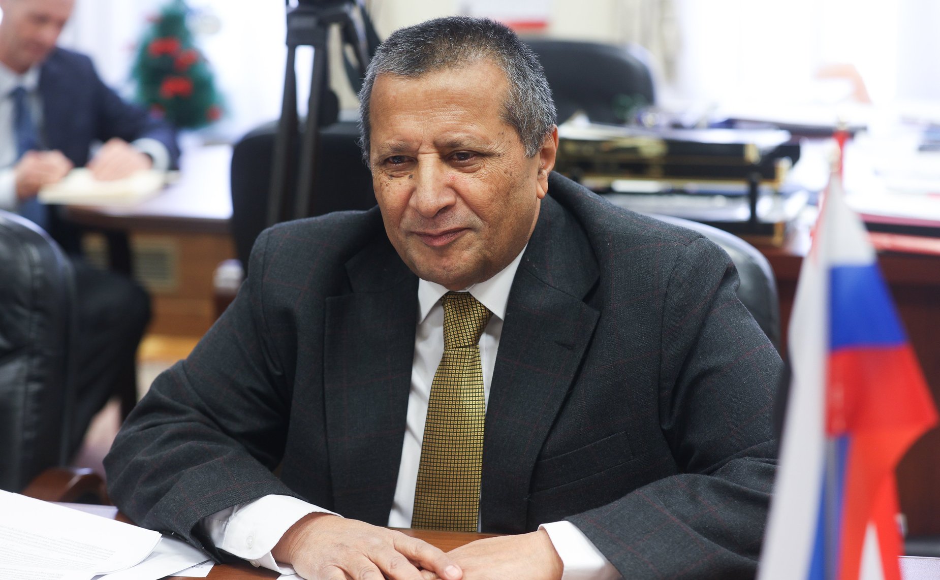 Ильяс Умаханов провел встречу с Чрезвычайным и Полномочным Послом Йеменской Республики в Российской Федерации