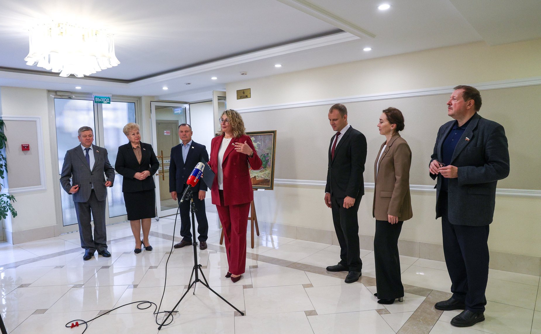 В Совете Федерации открылась выставка «Любовь к Родине дыша»