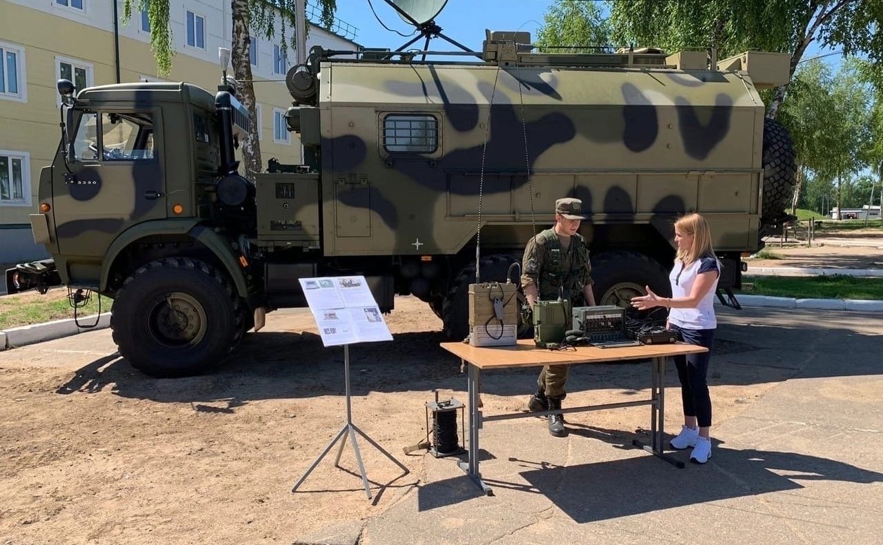 Ирина Кожанова приняла участие в торжественном открытии детско-юношеской военно-спортивной игре «Zарница» в городе Смоленск