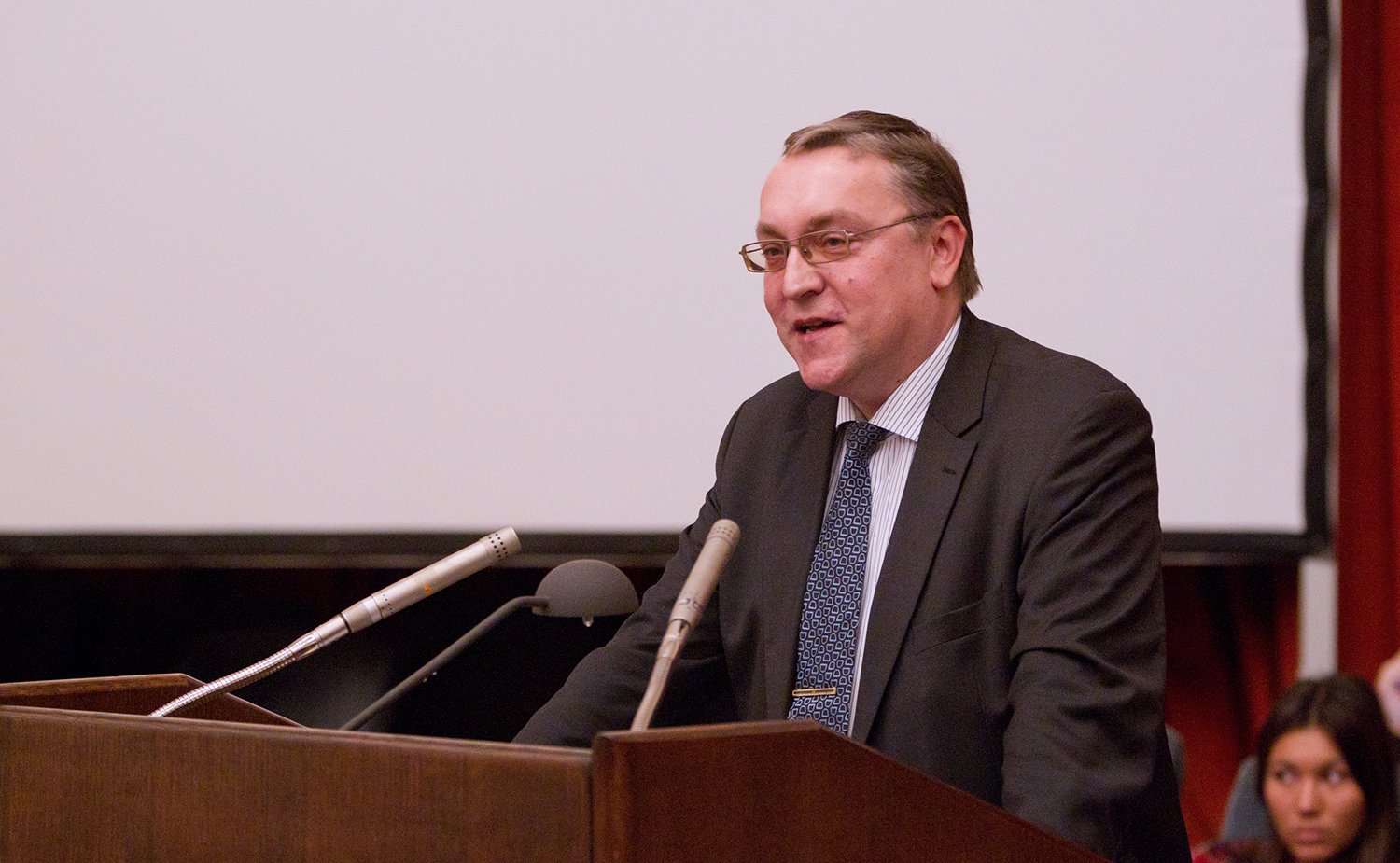 25-10 Умаханов форум 12