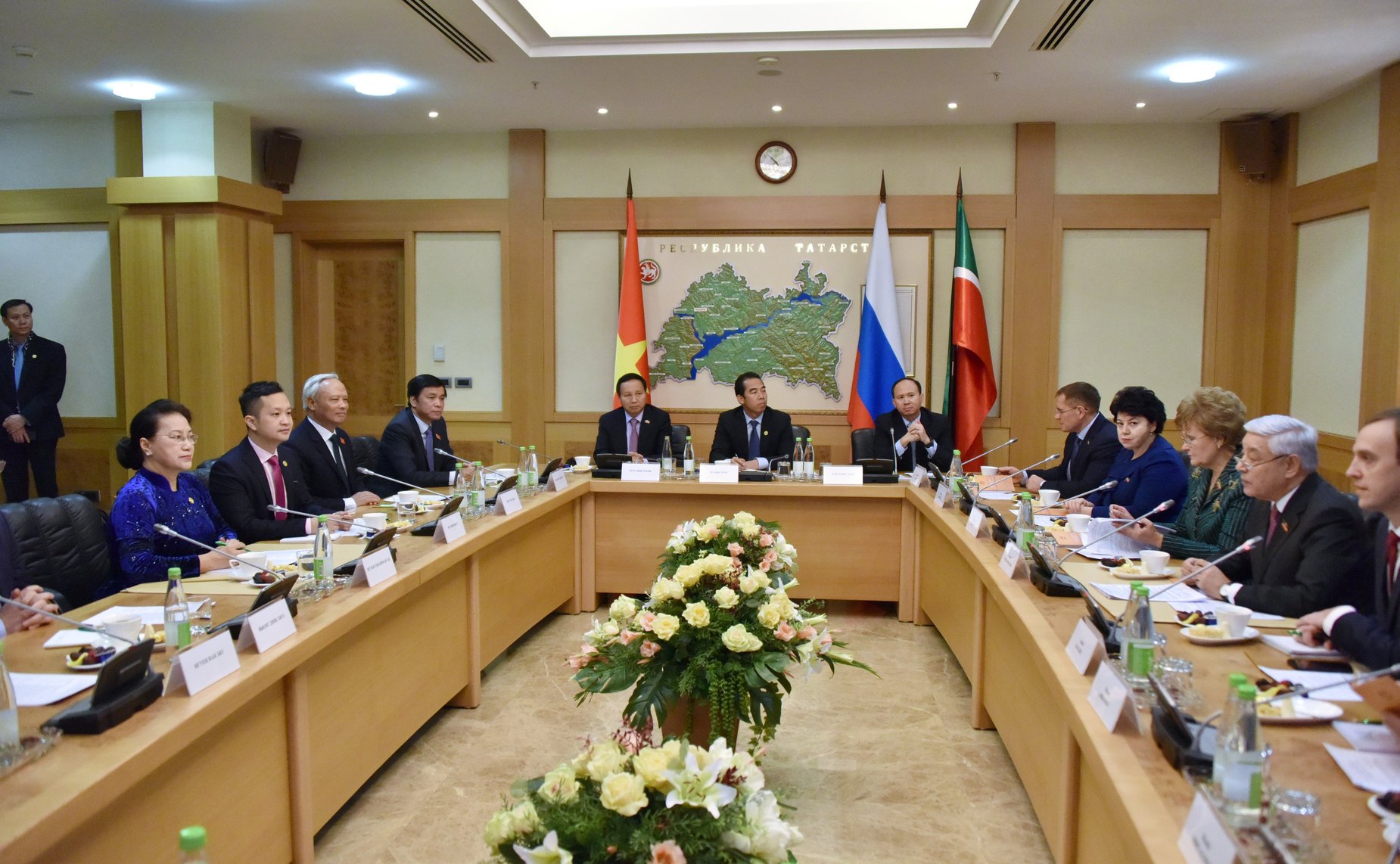 В. Абрамов принял участие во встрече с членами делегации Национального собрания Вьетнама