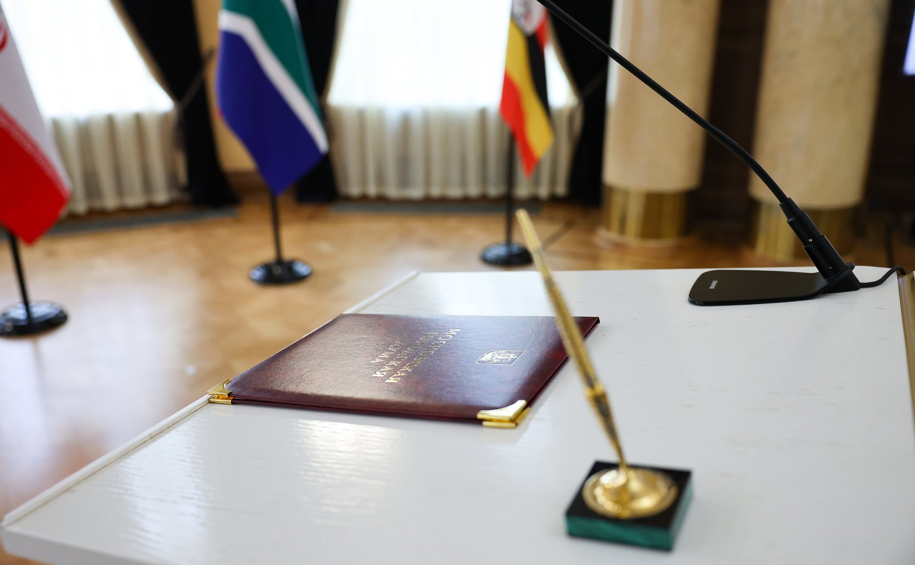 Церемония визирования заявления участников Парламентского движения столиц стран БРИКС