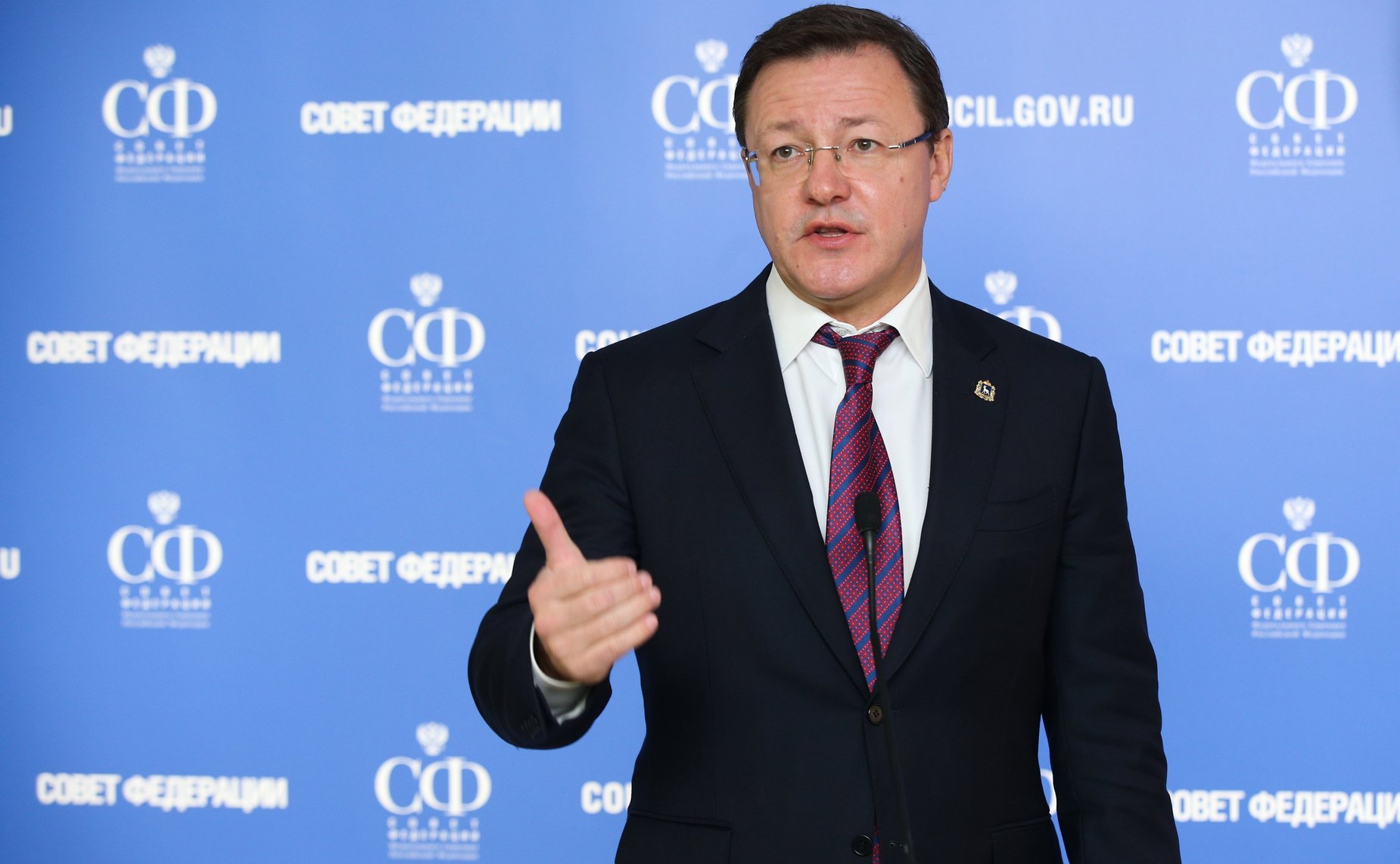 Дмитрий Азаров