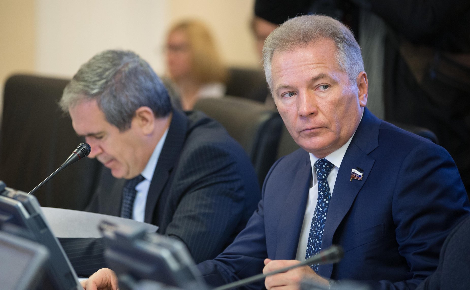 В. Пономарев