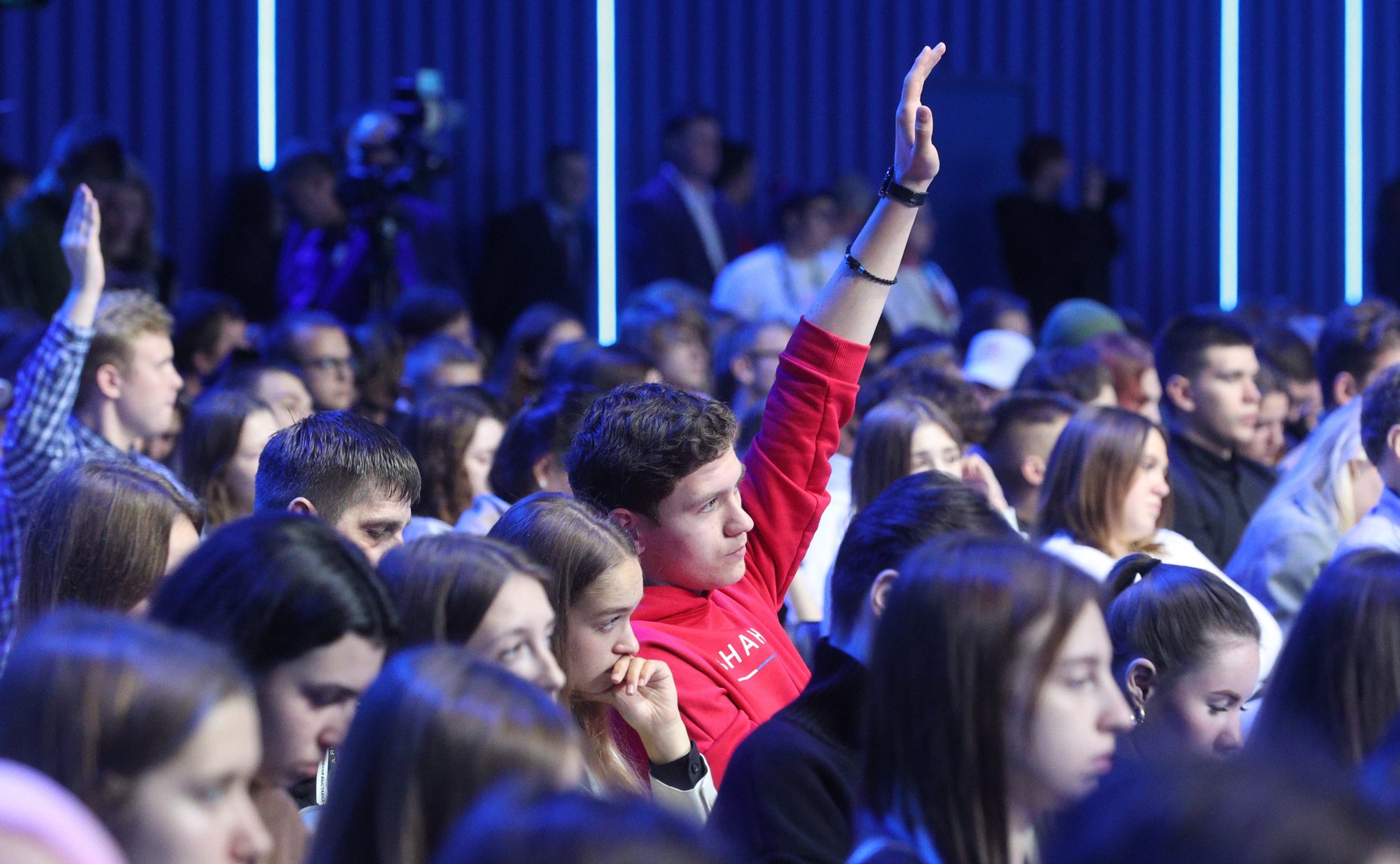 Валентина Матвиенко приняла участие в марафоне Российского общества «Знание», который проходит на Международной выставке-форуме «Россия» на ВДНХ