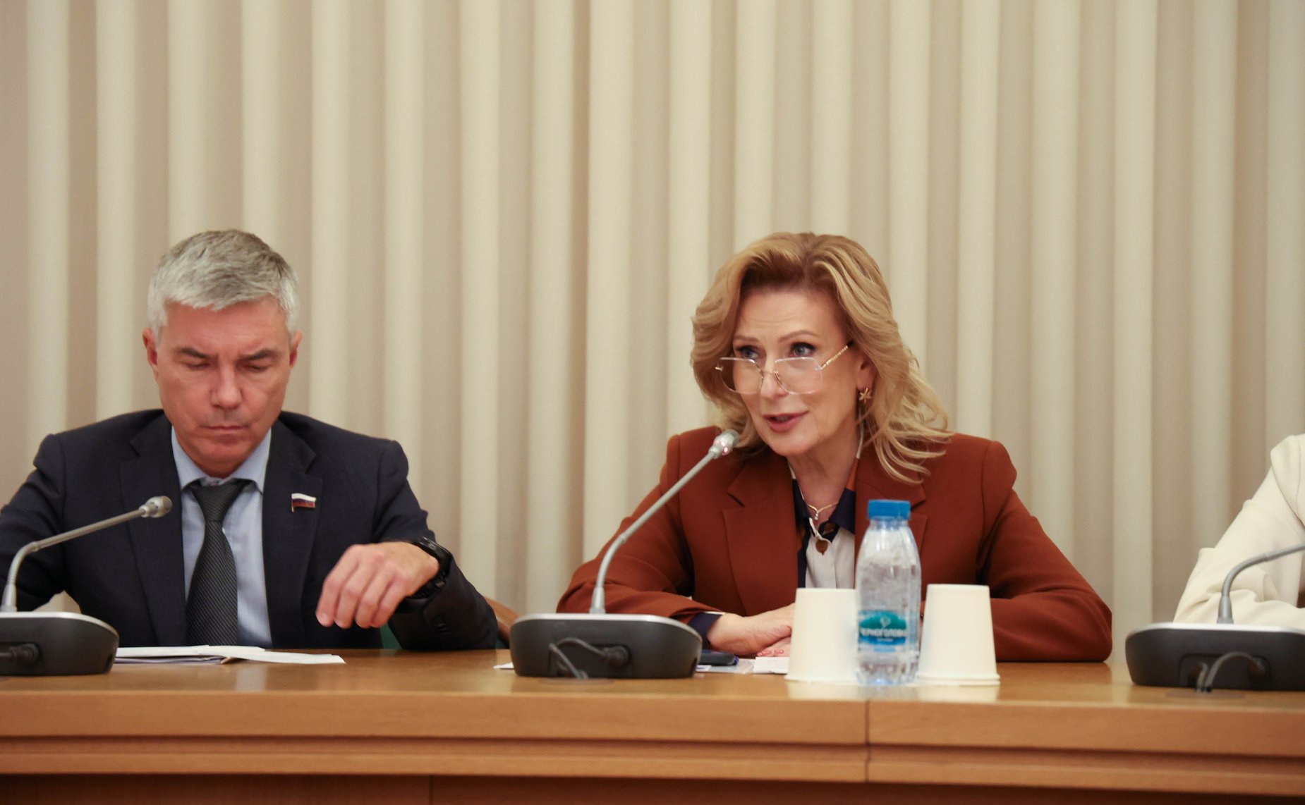 Сенаторы обсудили успешные практики и предложения по развитию НКО