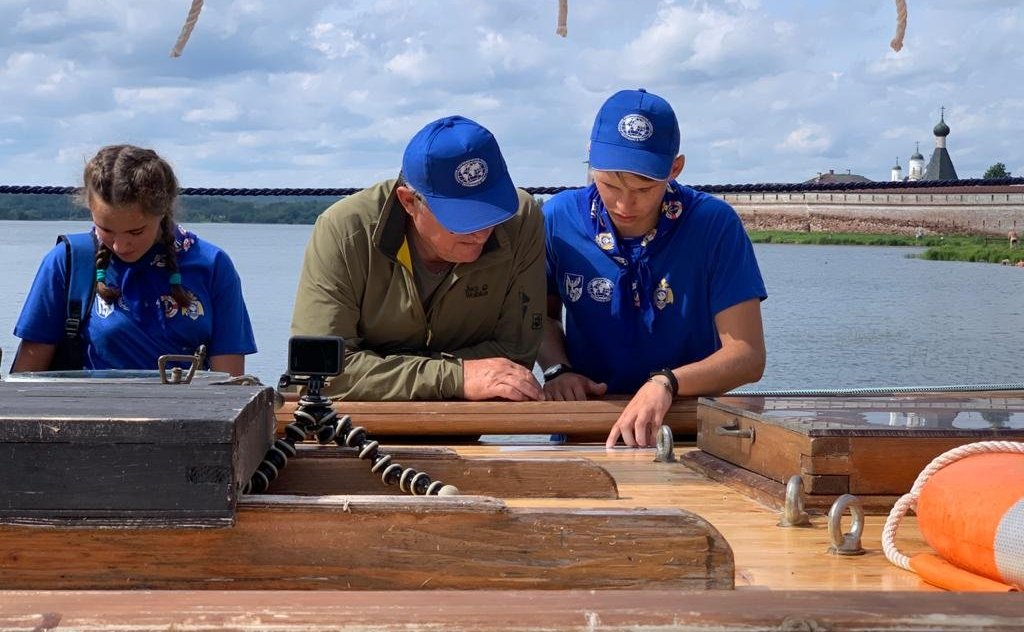 Юрий Воробьев встретился с воспитанниками Молодежного клуба Русского географического общества «Корабелы Прионежья» — участниками водного этапа экспедиции «Вместе по Русскому Северу»