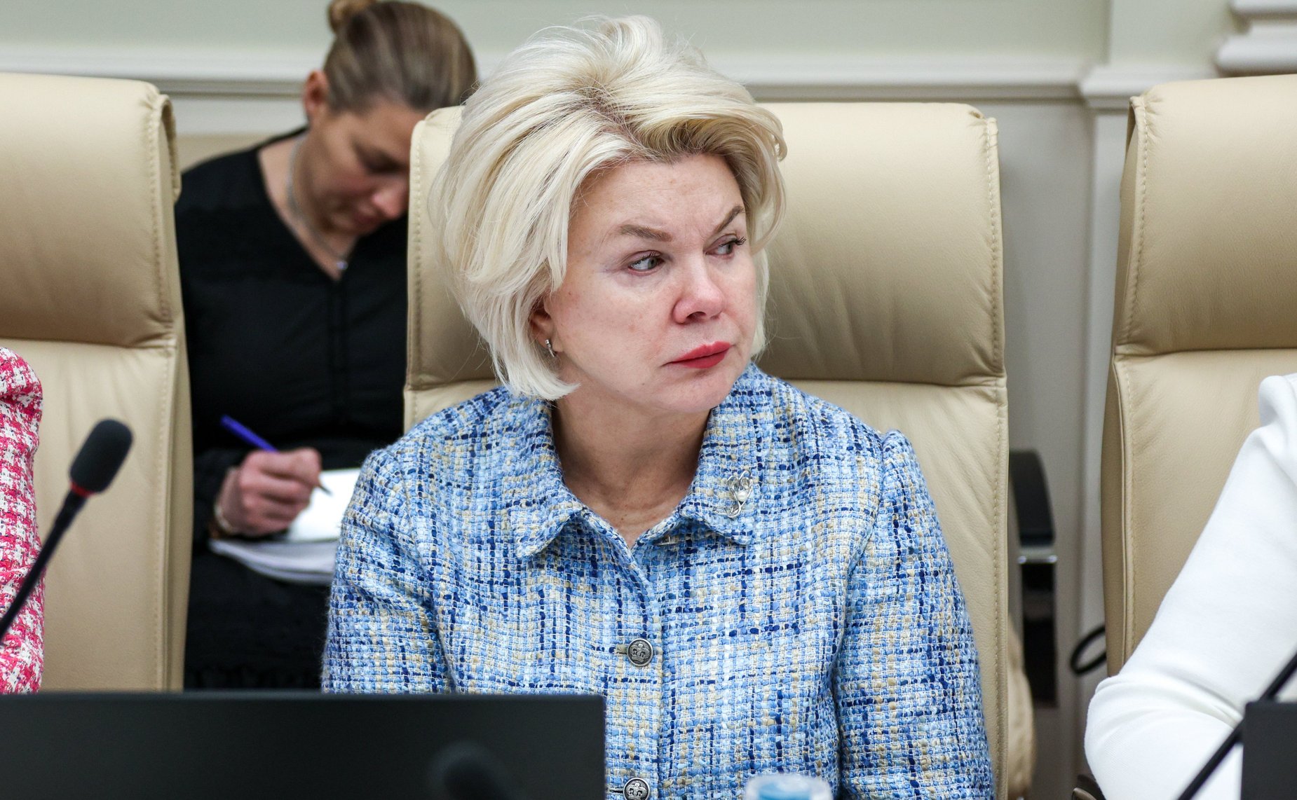 Круглый стол «Церковь, власть и общество: поддержка участников специальной военной операции и их семей» (в рамках XIV Рождественских парламентских встреч)