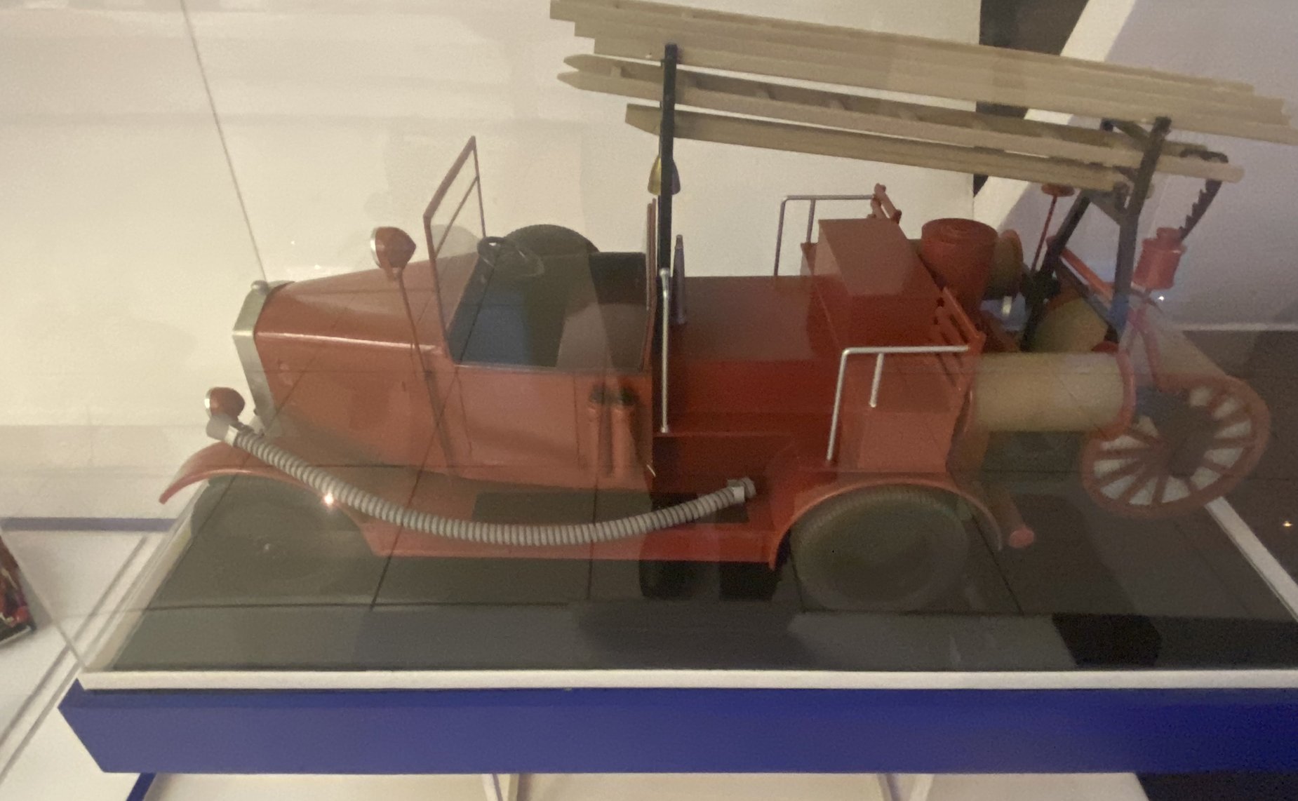 Олег Алексеев поздравил с профессиональным праздником спасателей Саратовской области