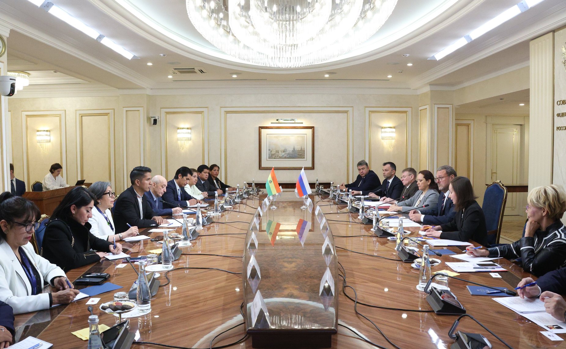 Заместитель Председателя СФ Константин Косачев провел встречу с председателем Палаты сенаторов Многонациональной законодательной ассамблеи Боливии Андронико Родригесом Ледесмой