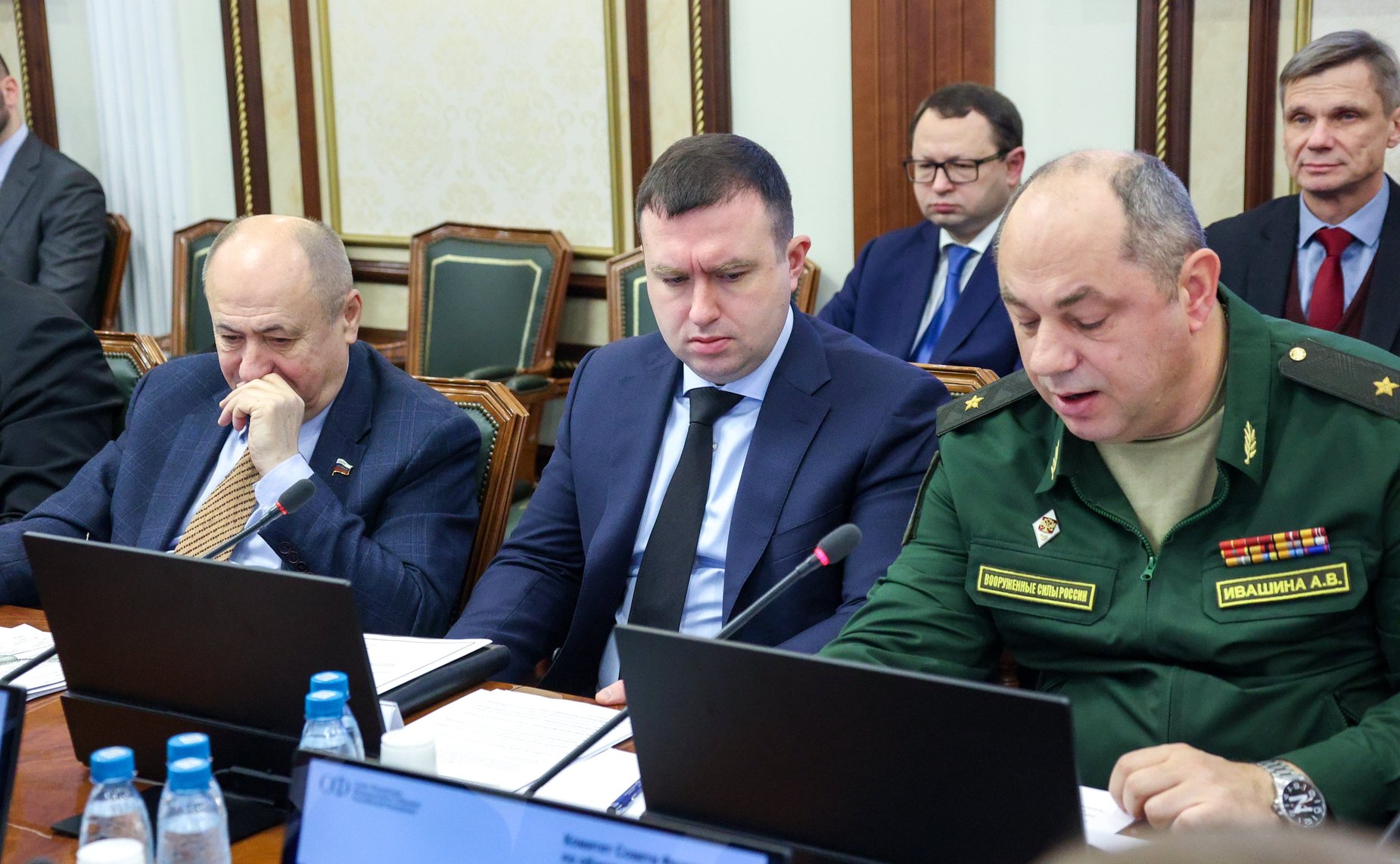 Круглый стол на тему «Развитие космической отрасли в целях обеспечения обороны и безопасности Российской Федерации: проблемы и пути решения»