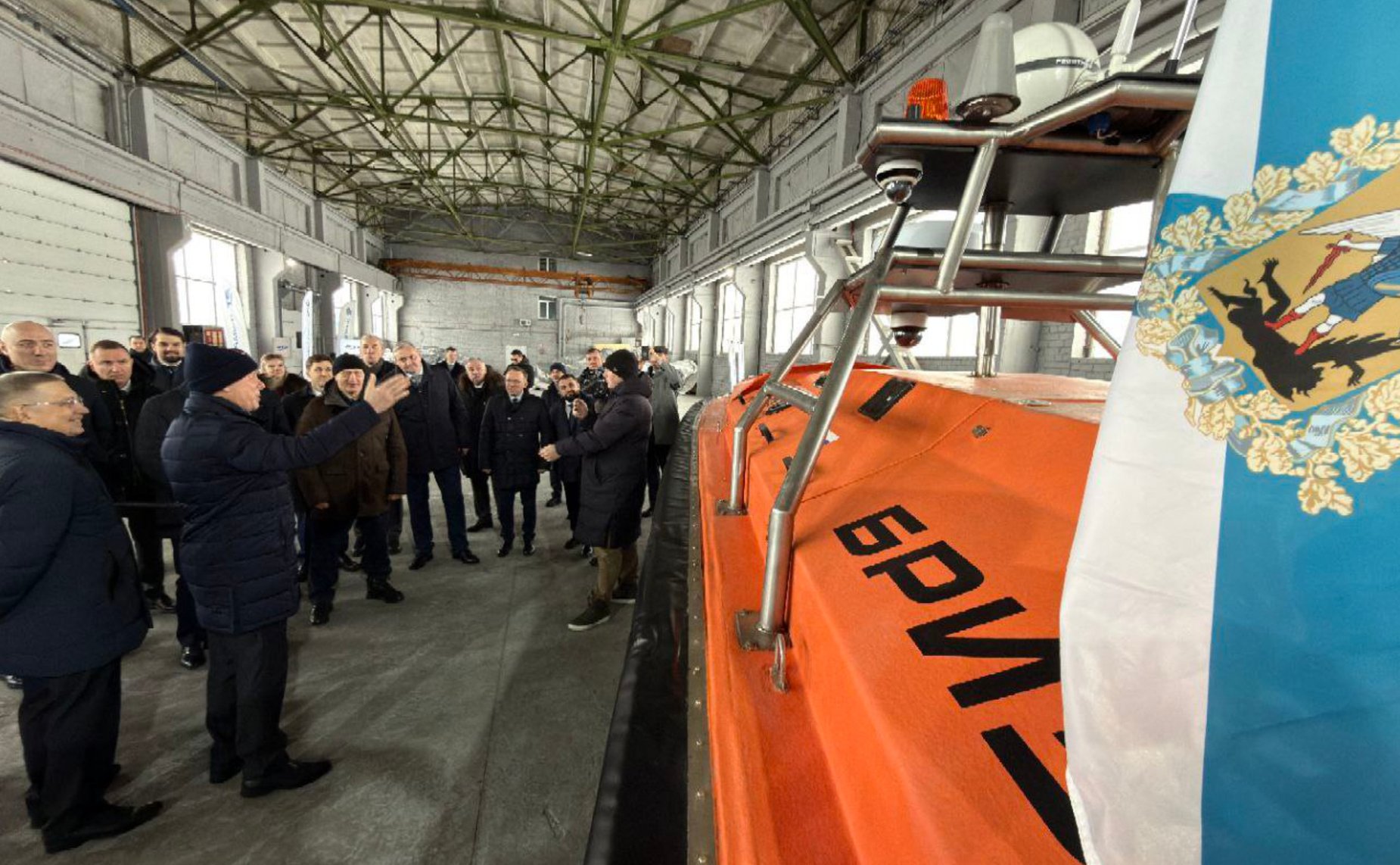 Сенаторы Иван Новиков и Юрий Борисов посетили объекты логистической инфраструктуры и приняли участие в совещании по социально-экономическому развитию региона