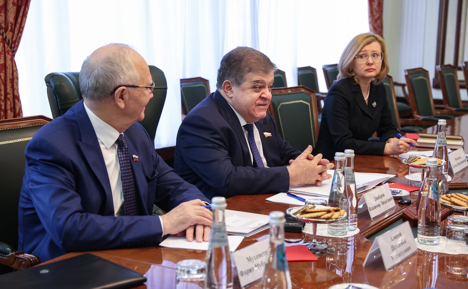 Владимир Джабаров провел встречу с председателем Комитета Жогорку Кенеша Киргизской Республики по международным делам, обороне, безопасности и миграции Уланом Примовым