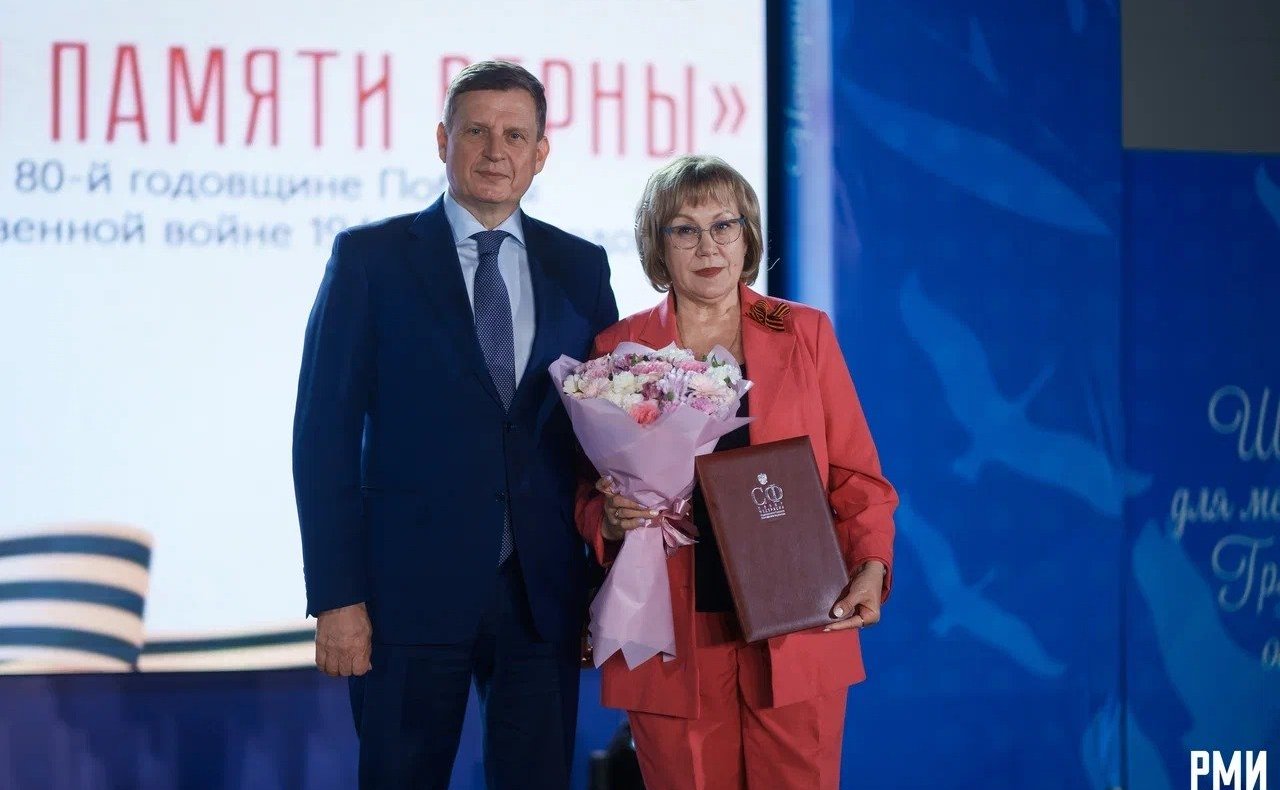 Андрей Епишин вручил награды победителям VII Межрегионального фестиваля детско-юношеского кино «Мы нашей памяти верны»