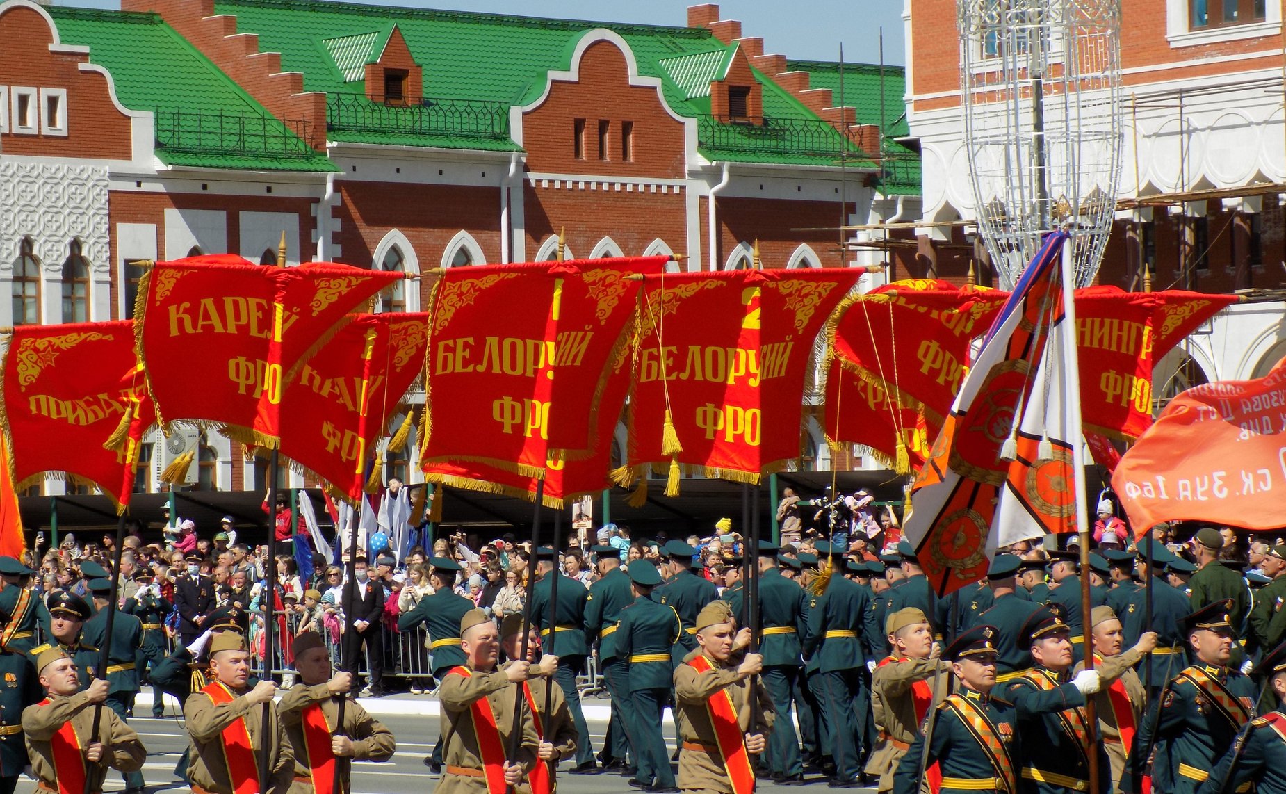 Сергей Мартынов в Йошкар-Оле принял участие в праздничных мероприятиях, посвященных 77-летию Великой Победы