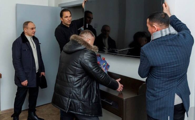 Андрей Хапочкин передал мебель и бытовое оборудование региональному отделению Фонда «Защитники Отечества»