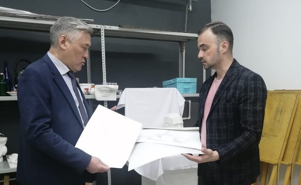 Юрий Валяев в рамках работы на региональной неделе посетил «Детский технопарк «Кванториум»