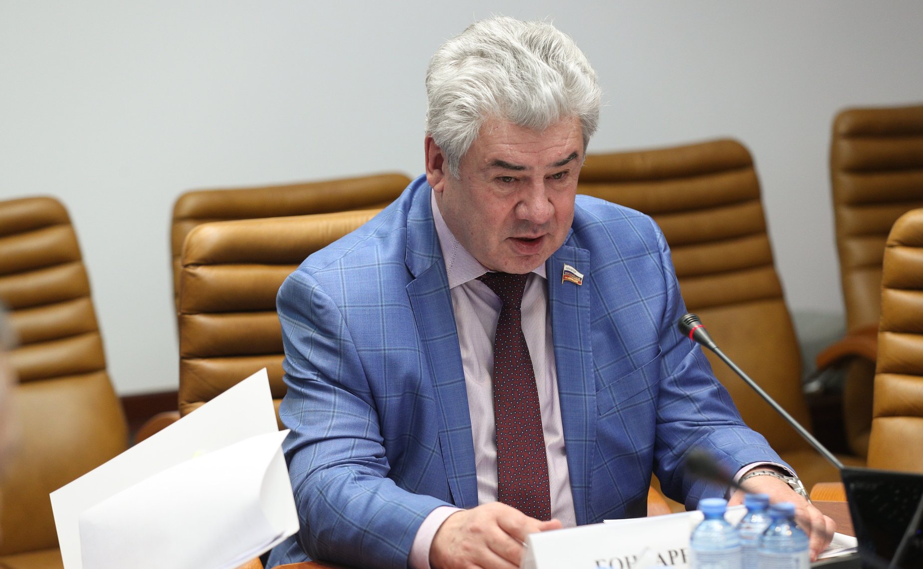 Виктор Бондарев