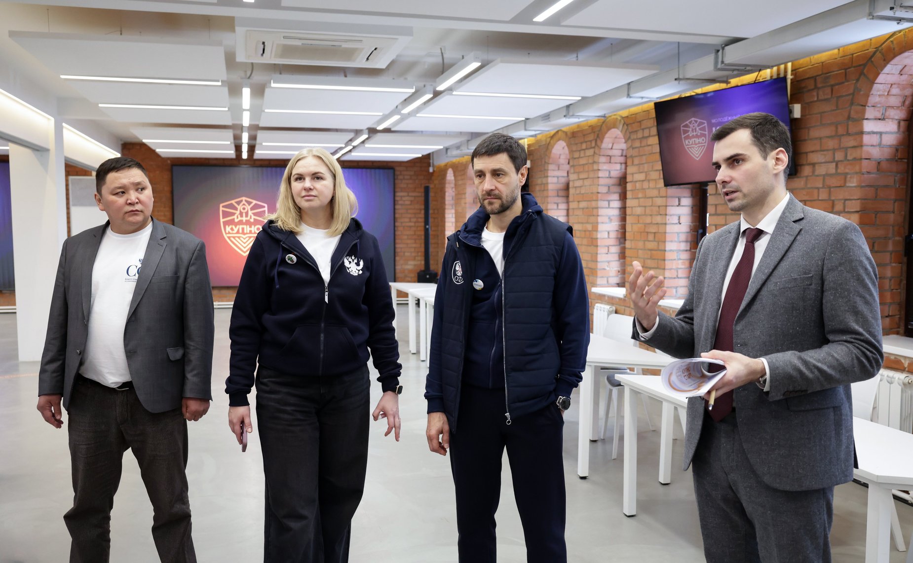 Сенаторы посетили круглогодичный молодежный образовательный центр «КУПНО.СТАРТ»