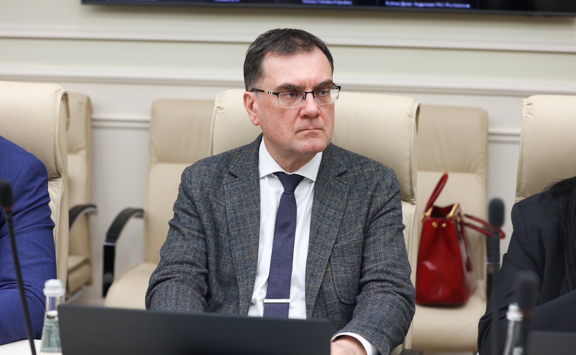 Заседание секции «Человеческий капитал как основной актив цифровой экономики» на тему «Синергия бизнеса и государства в развитии человеческого капитала цифровой экономики»