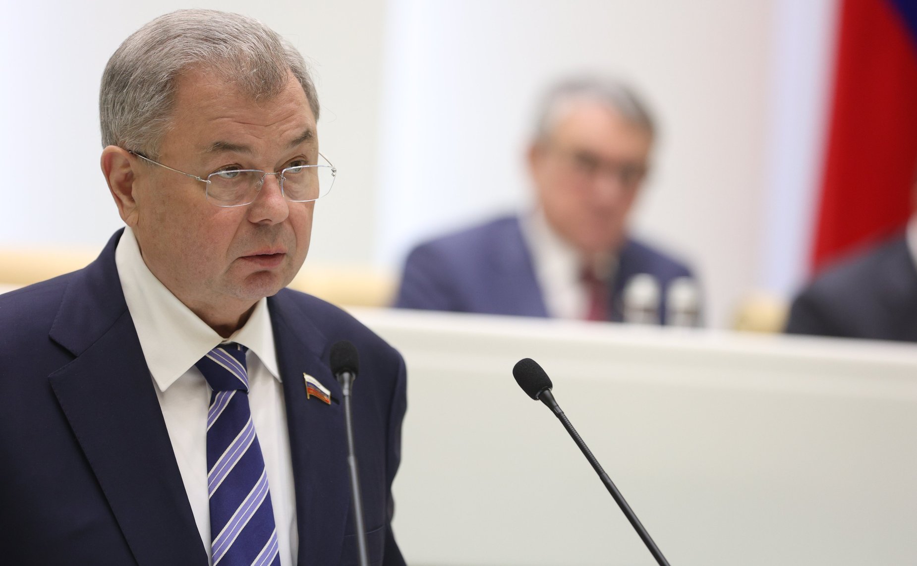 Анатолий Артамонов