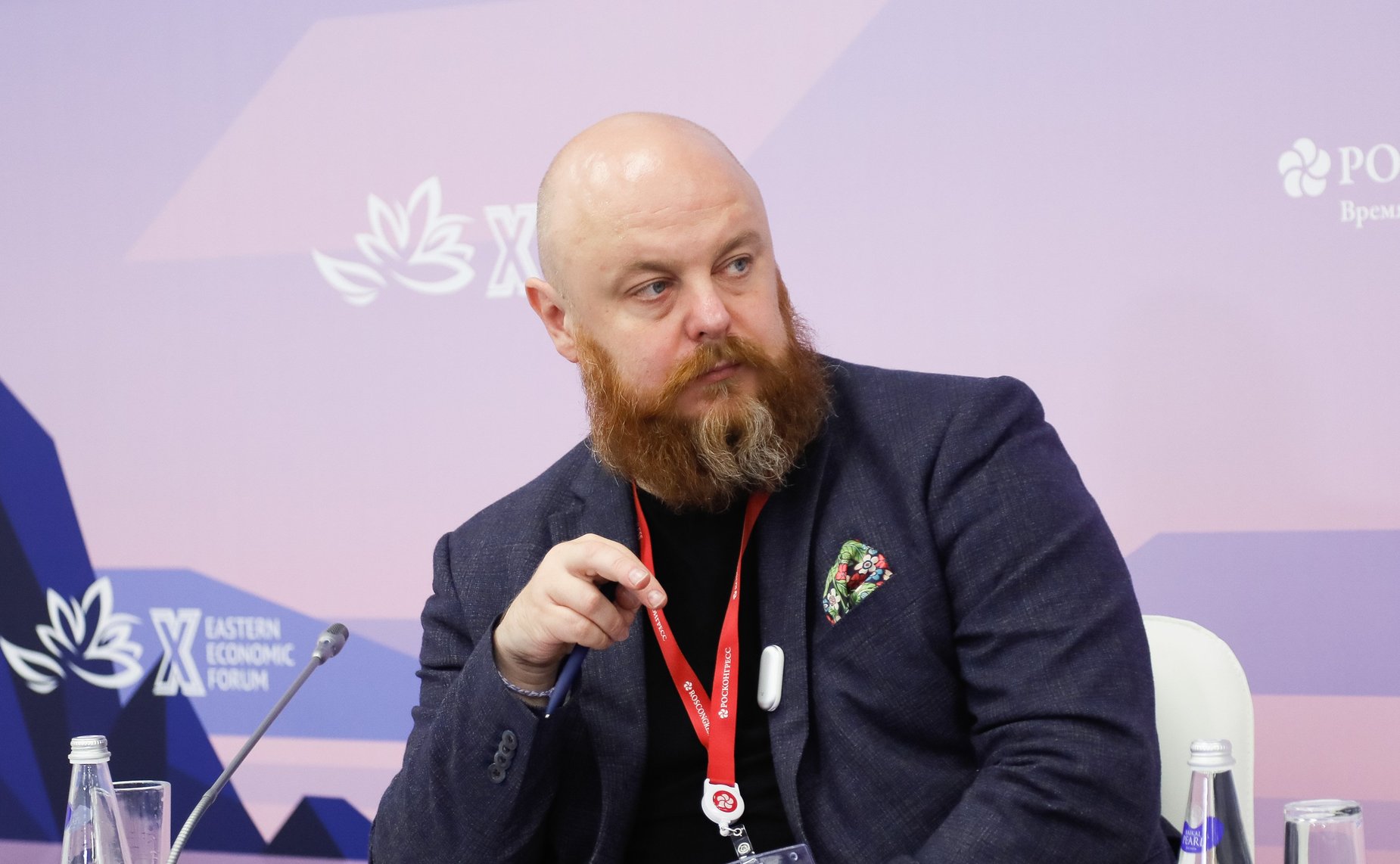 Сессия «ИИ и креативная конкуренция: как защищать авторов и поощрять генеративные коллаборации». X Восточный экономический форум