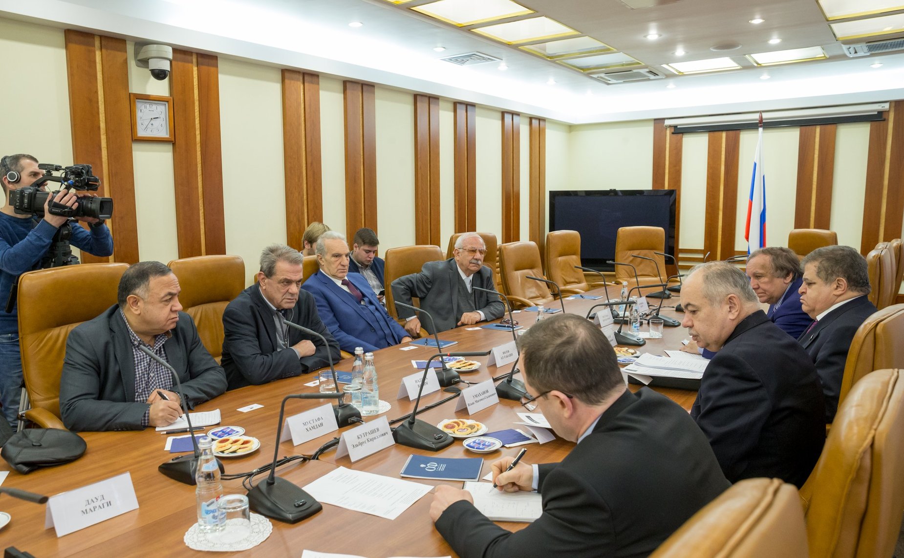 Встреча И. Умаханова с делегацией Прогрессивного арабского фронта