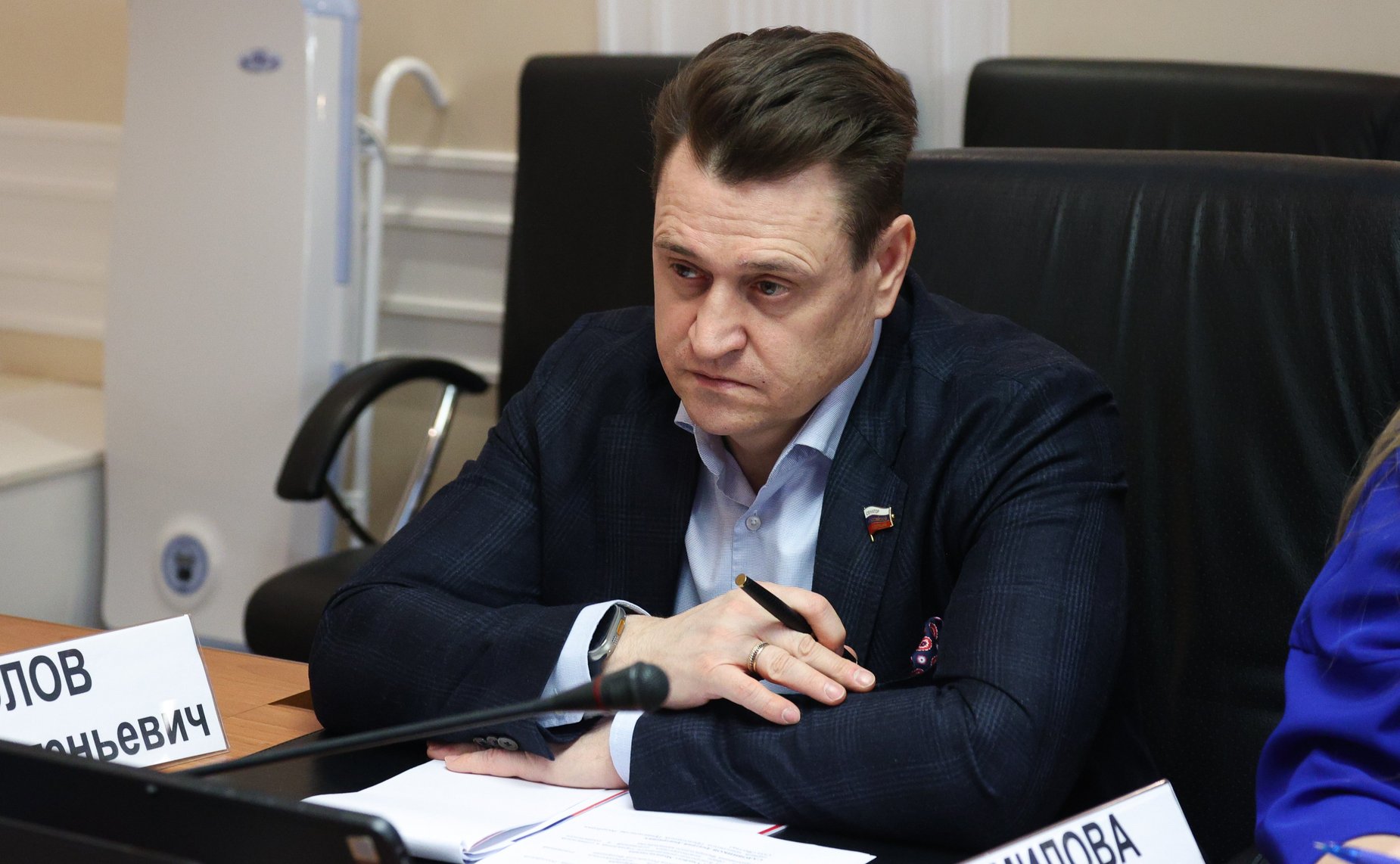 Олег Голов