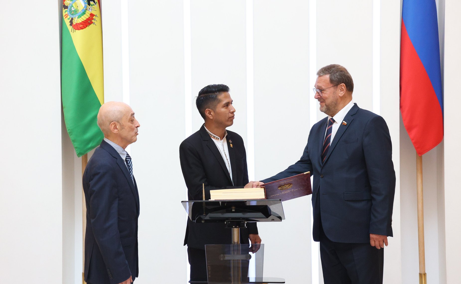 Заместитель Председателя СФ Константин Косачев провел встречу с председателем Палаты сенаторов Многонациональной законодательной ассамблеи Боливии Андронико Родригесом Ледесмой