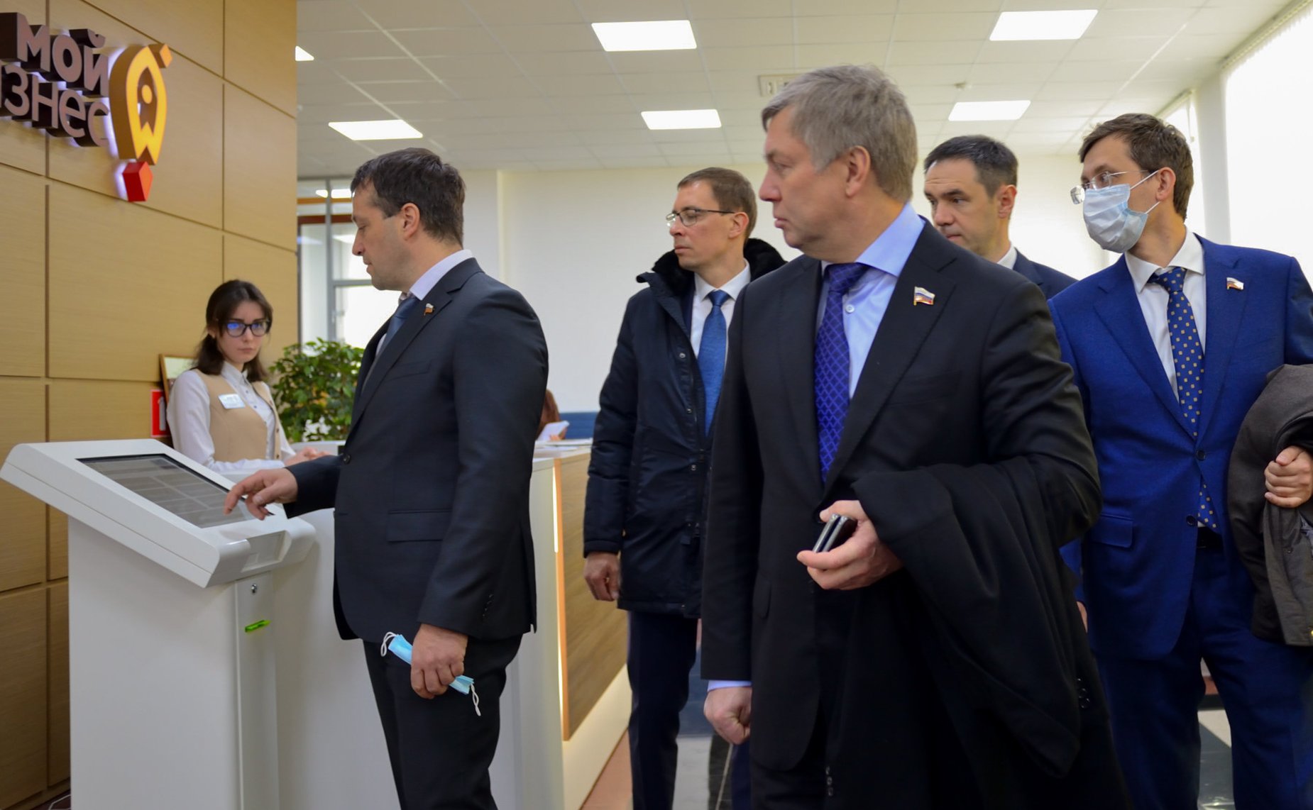 Сенаторы РФ посетили Центр поддержки малого и среднего предпринимательства «Мой бизнес»