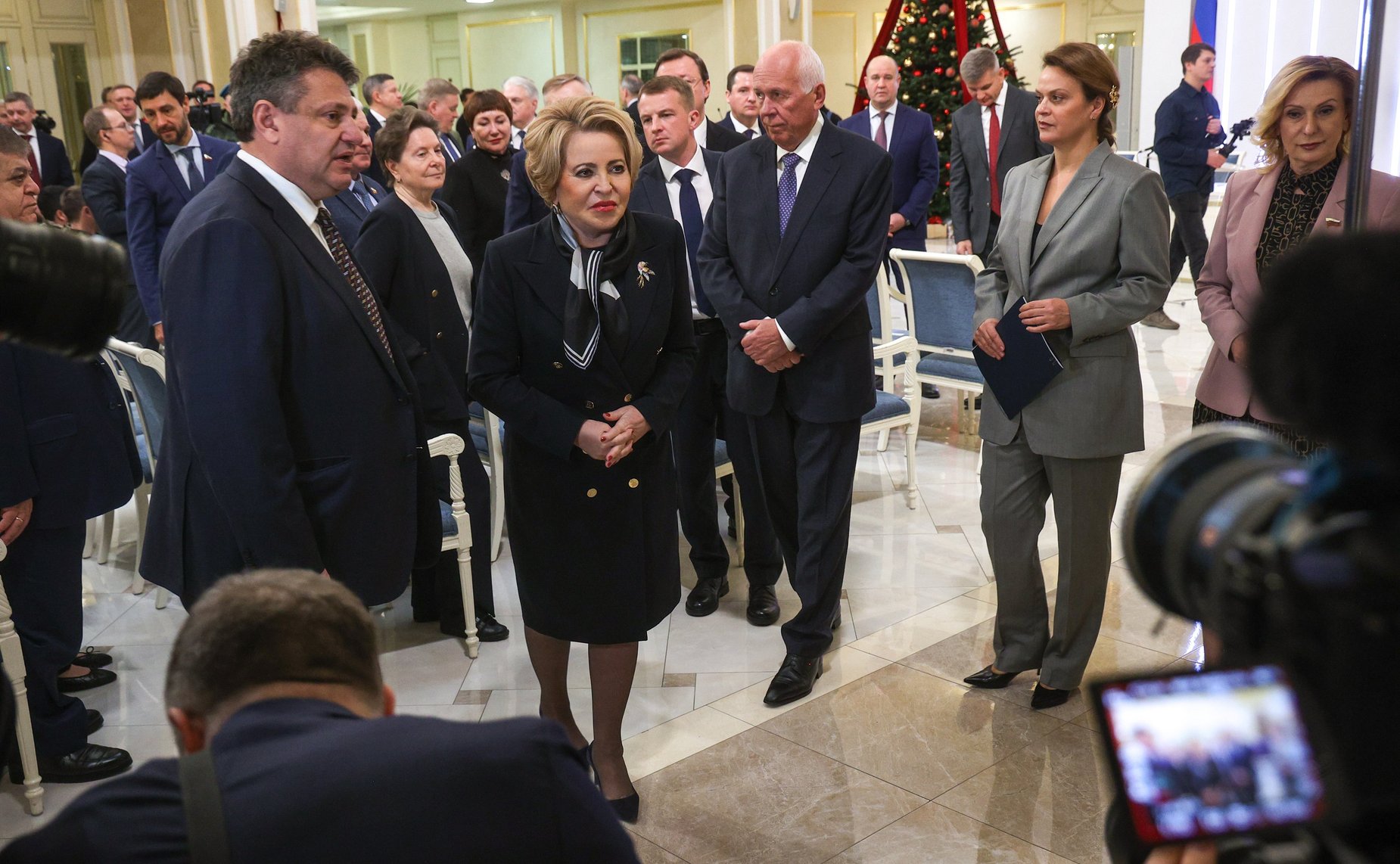 Открытие и осмотр выставки последних разработок в области высокотехнологического протезирования