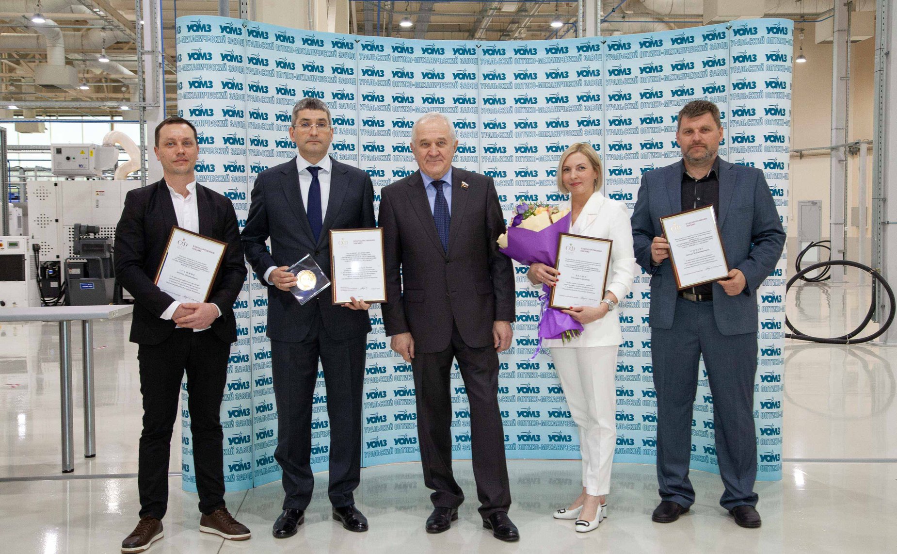 В рамках выездного заседания Комитета СФ по обороне и безопасности сенаторы посетили ряд социально значимых предприятий Свердловской области