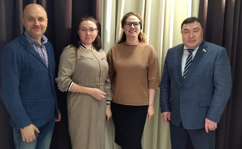 Александр Новьюхов вручил благодарственные письма представителям федеральных СМИ