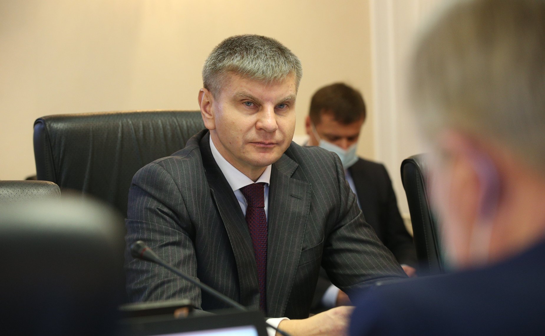 Геннадий Голов