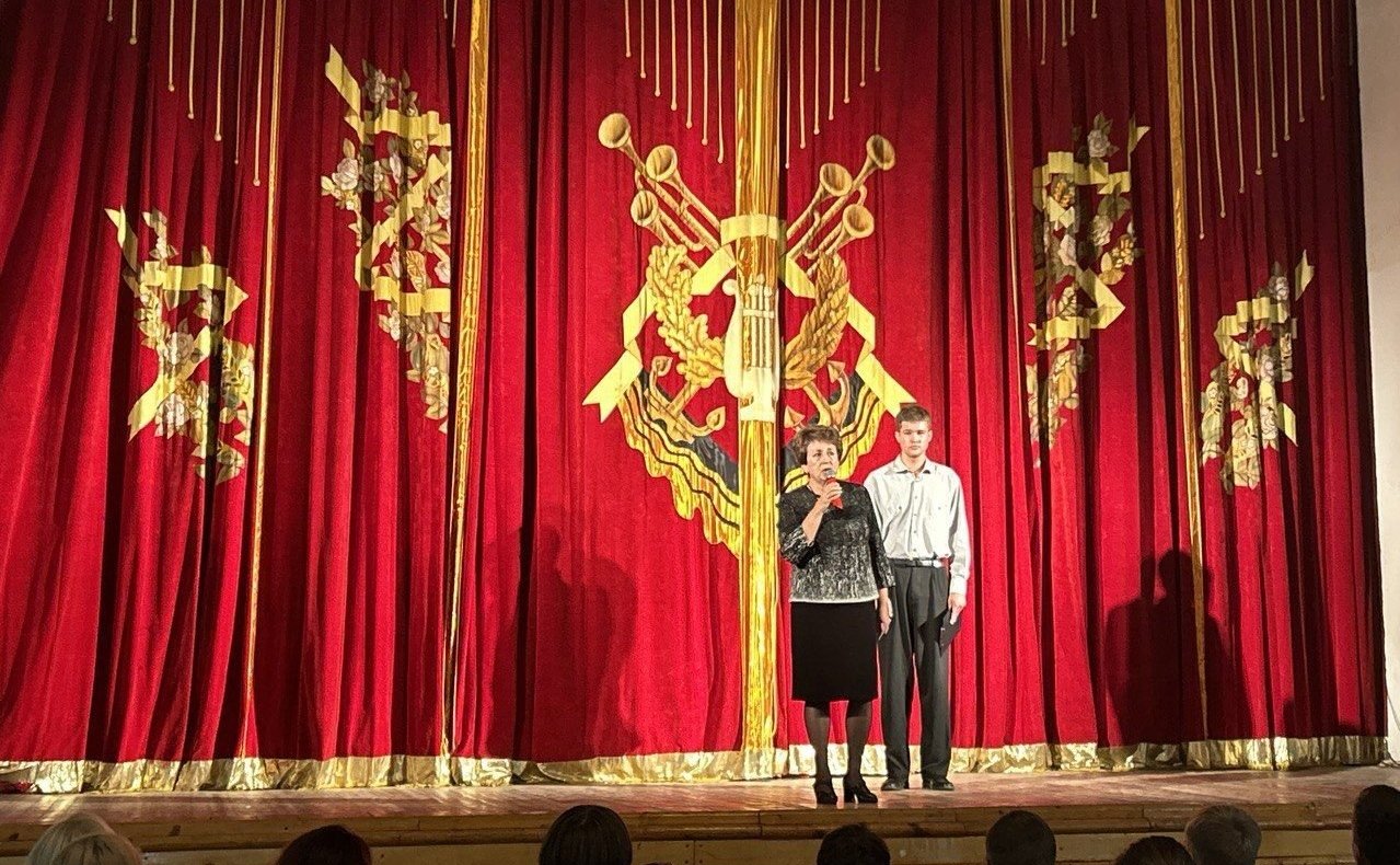 Екатерина Алтабаева приняла участие в показе спектакля «Битва за Севастополь. Одна семья» студенческого театра «Молодая гвардия»