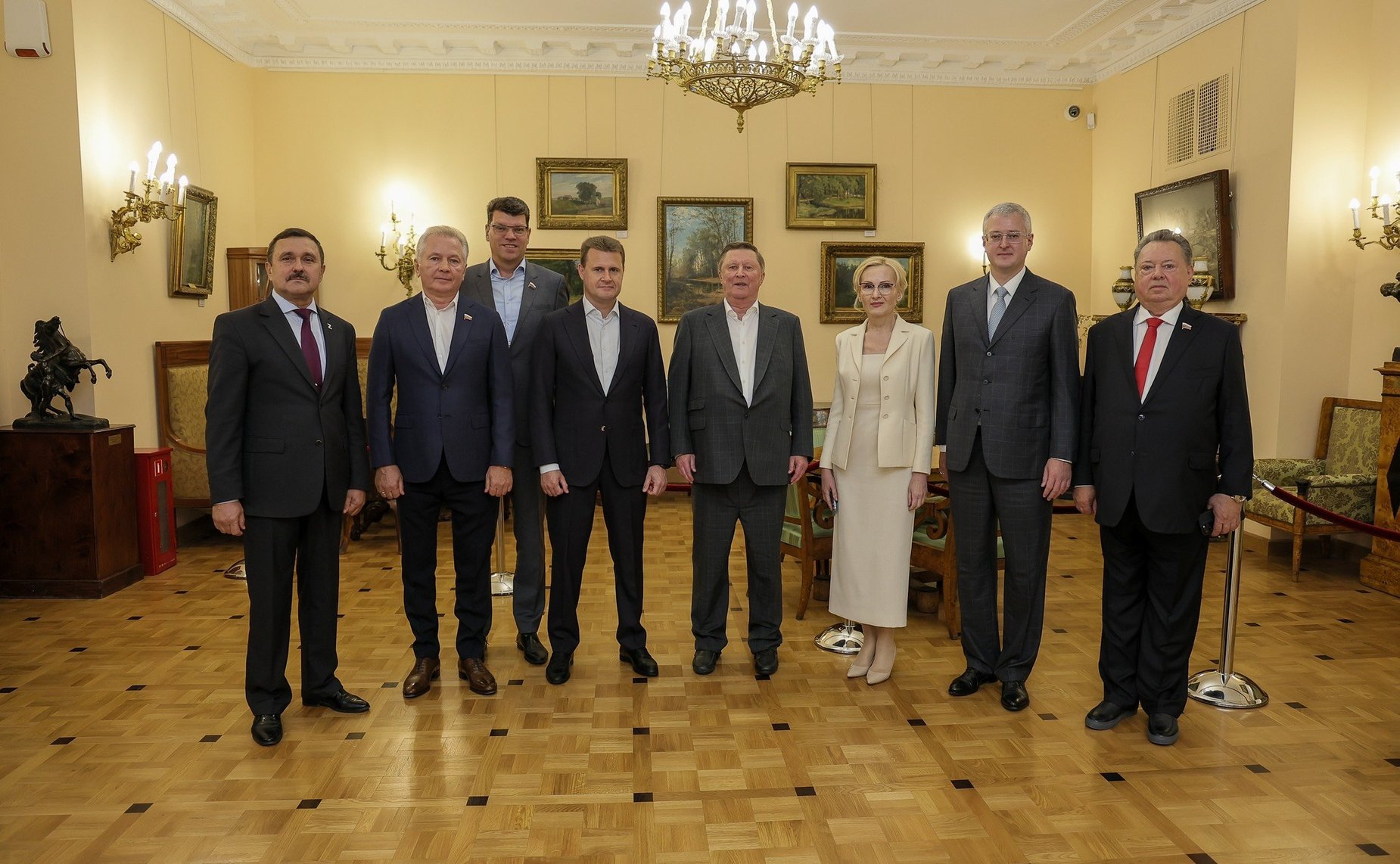 Валерий Пономарев принял участие в торжественном собрании и литературно-музыкальной встрече «Забытые победы. Забытые герои»