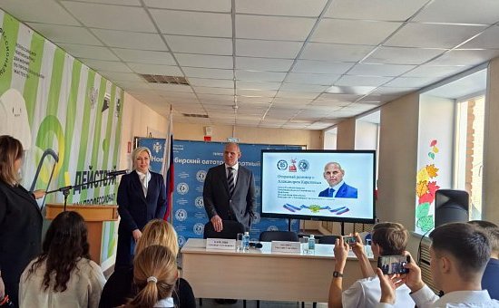 Александр Карелин провел ряд встреч с жителями Новосибирской области, посетив трудовые коллективы, образовательные учреждения и промышленные предприятия