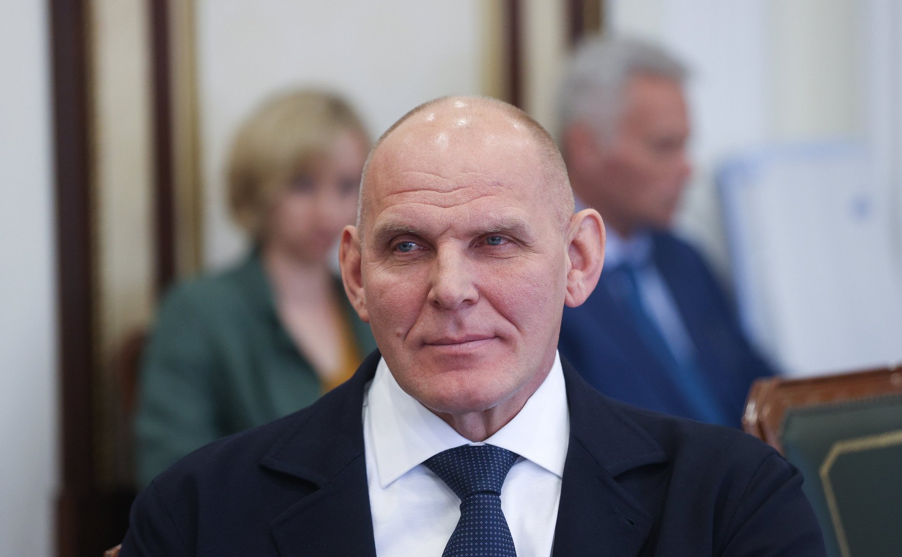 Александр Карелин