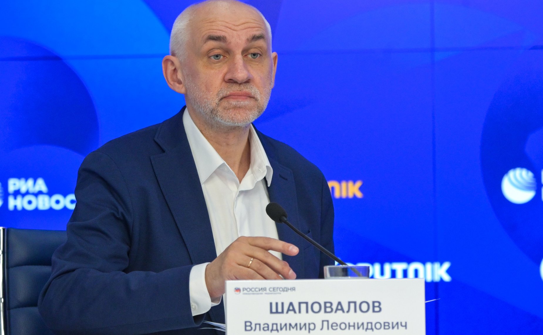 Круглый стол Экспертного института социальных исследований: «Время героев»: как формируется новая команда развития России»